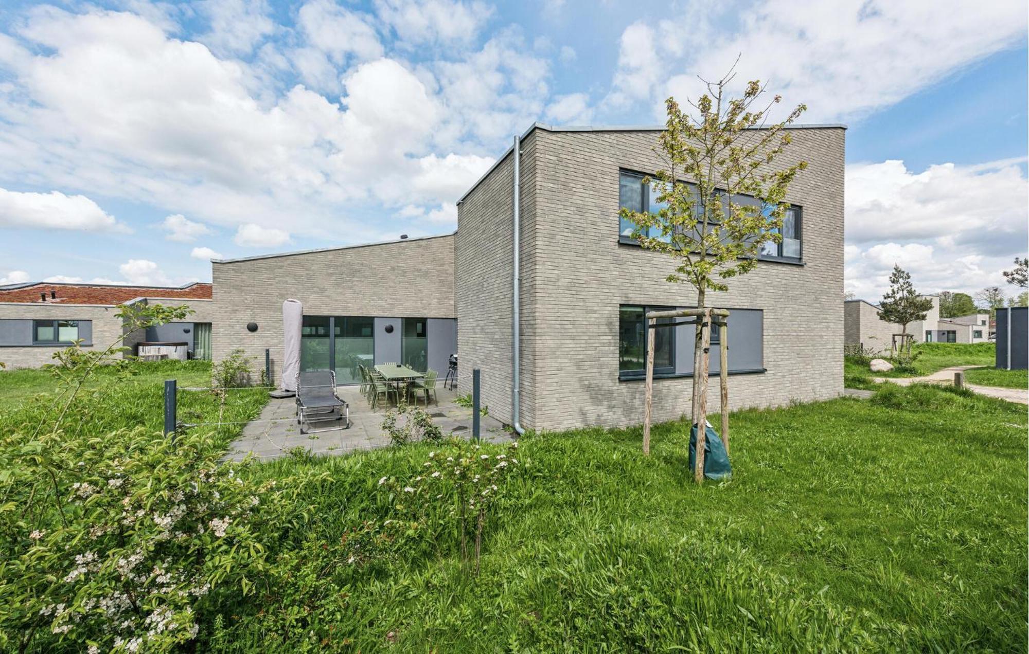 Cozy Home In Lembruch-Duemmer See With Sauna 外观 照片